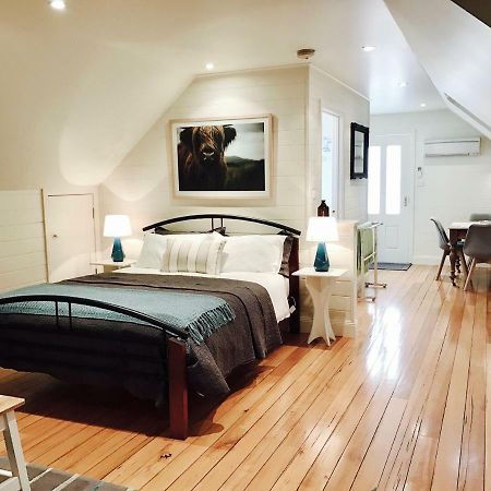 Loft Over The Vines Ричмонд Экстерьер фото